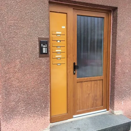 Namesti Horniku Apartment *